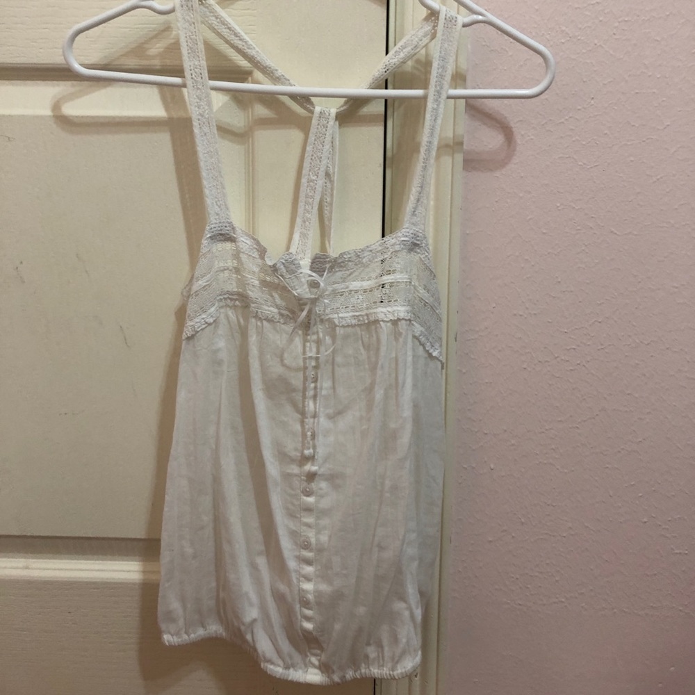 Versatile white tank!